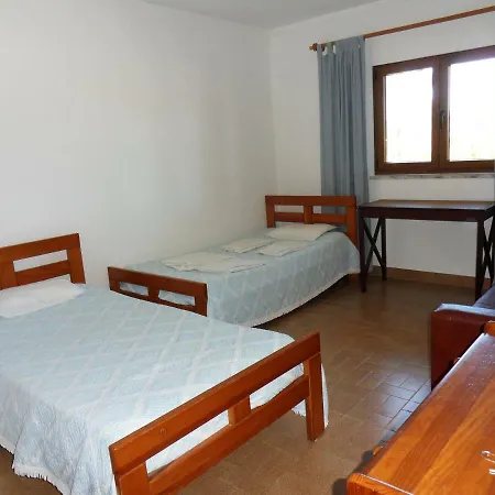 Moradia Vale Da Telha Holiday home *